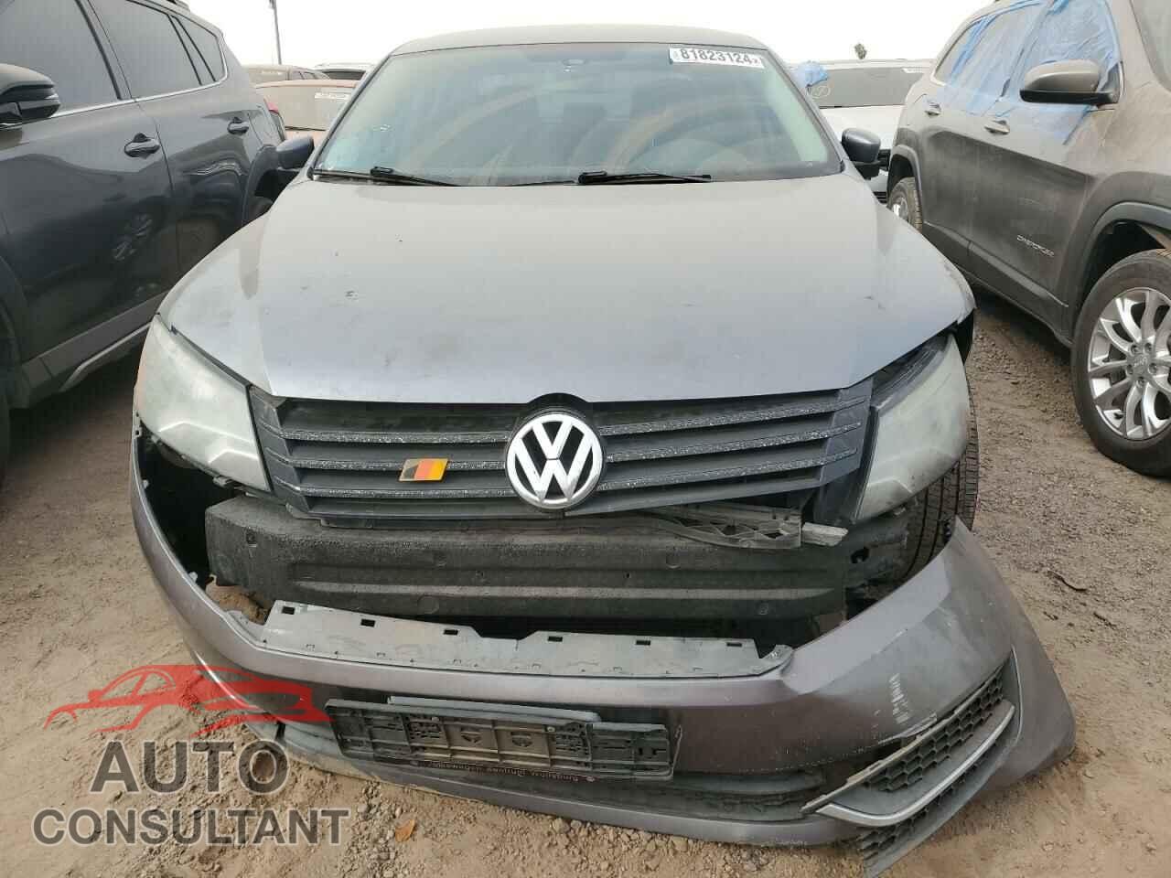 VOLKSWAGEN PASSAT 2014 - 1VWAT7A35EC100207