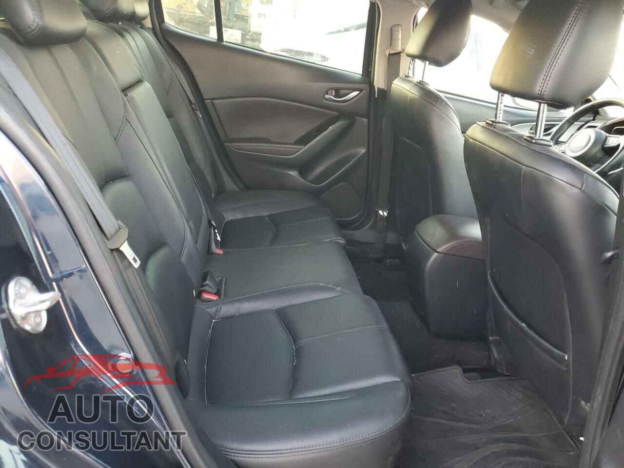 MAZDA 3 2018 - 3MZBN1V3XJM263630