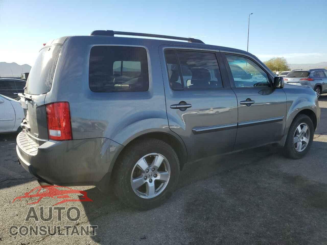 HONDA PILOT 2010 - 5FNYF4H50AB015643