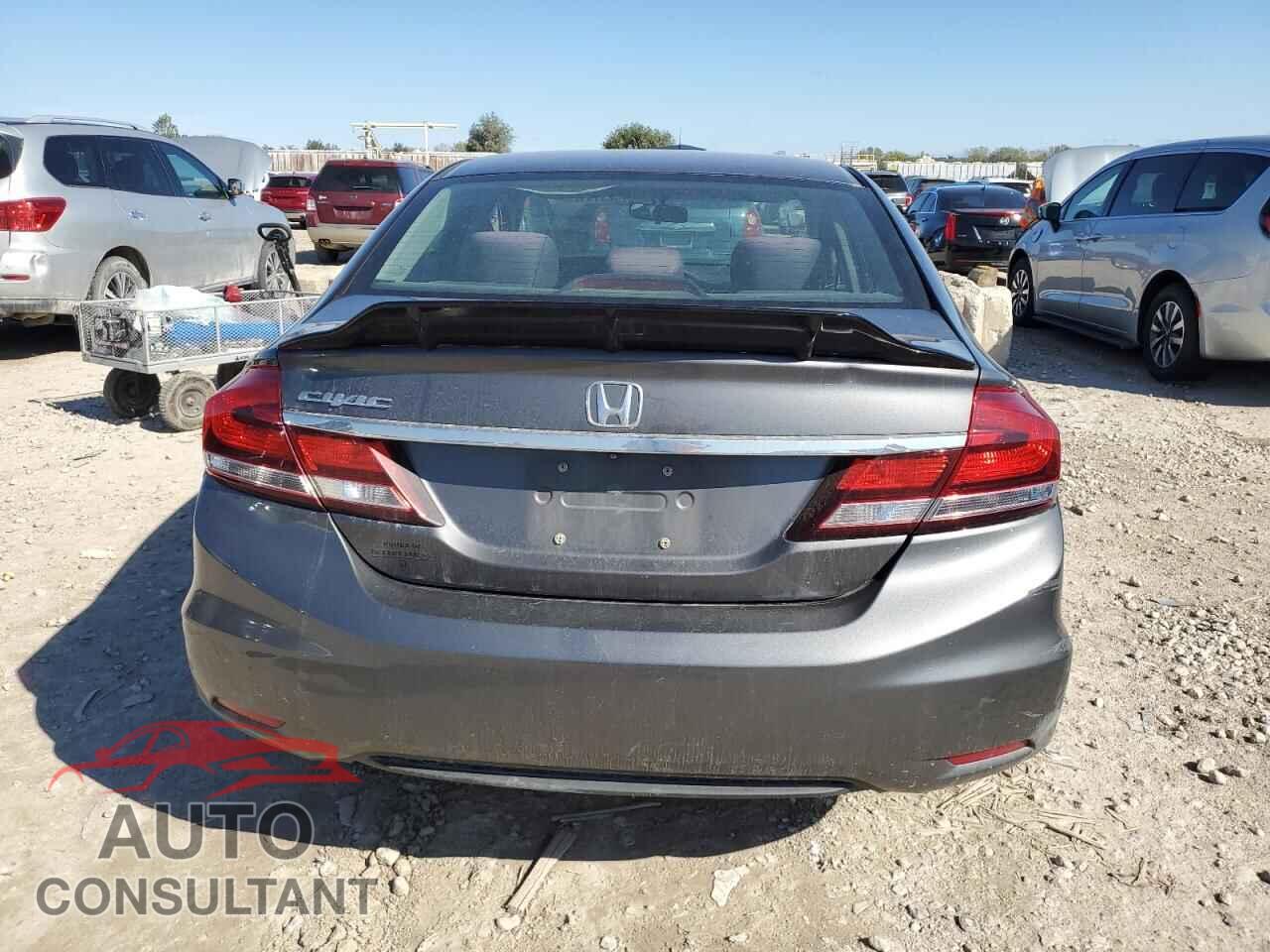 HONDA CIVIC 2013 - 2HGFB2F57DH575329