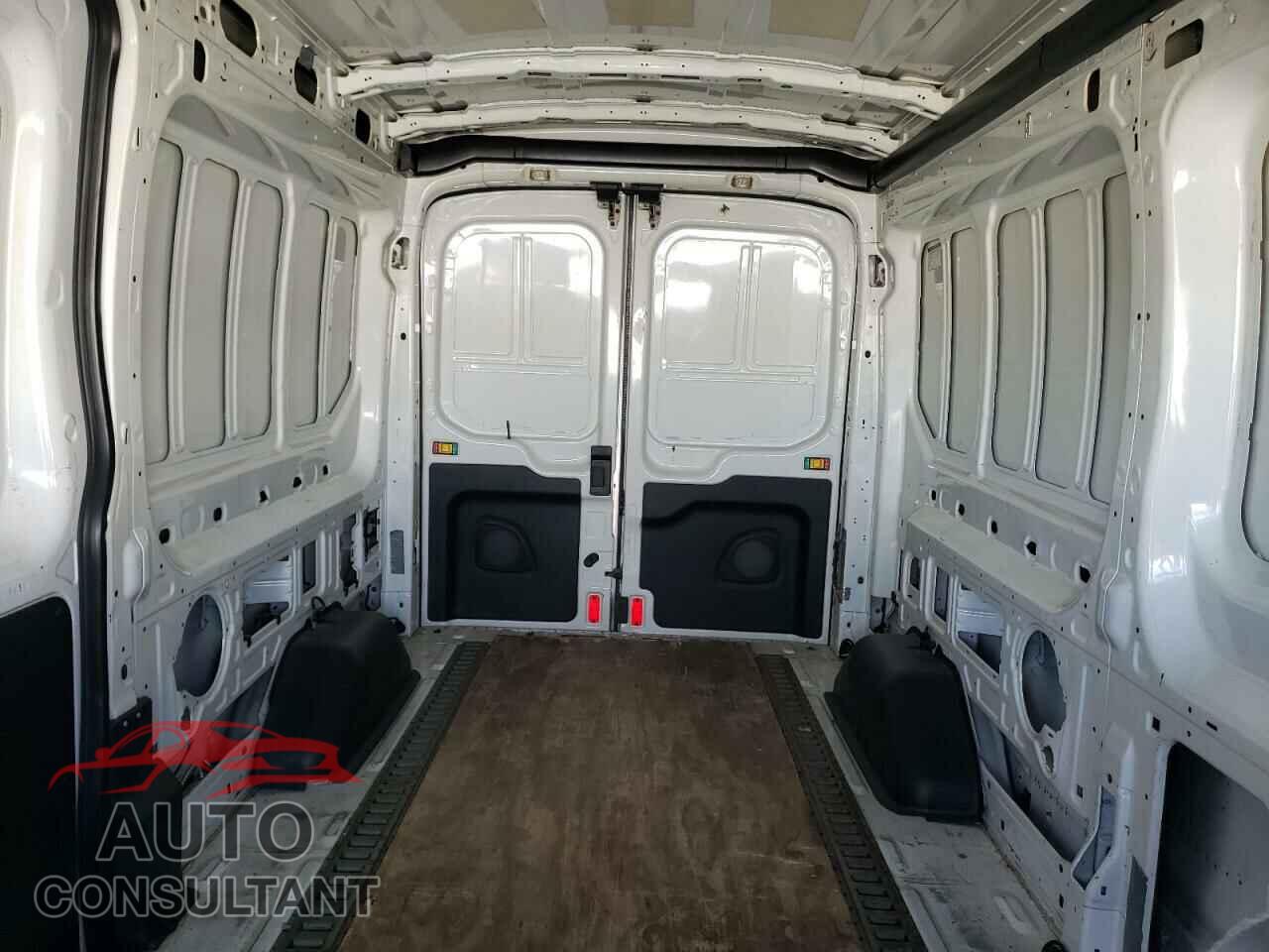 FORD TRANSIT 2019 - 1FTYR2CM4KKB30213