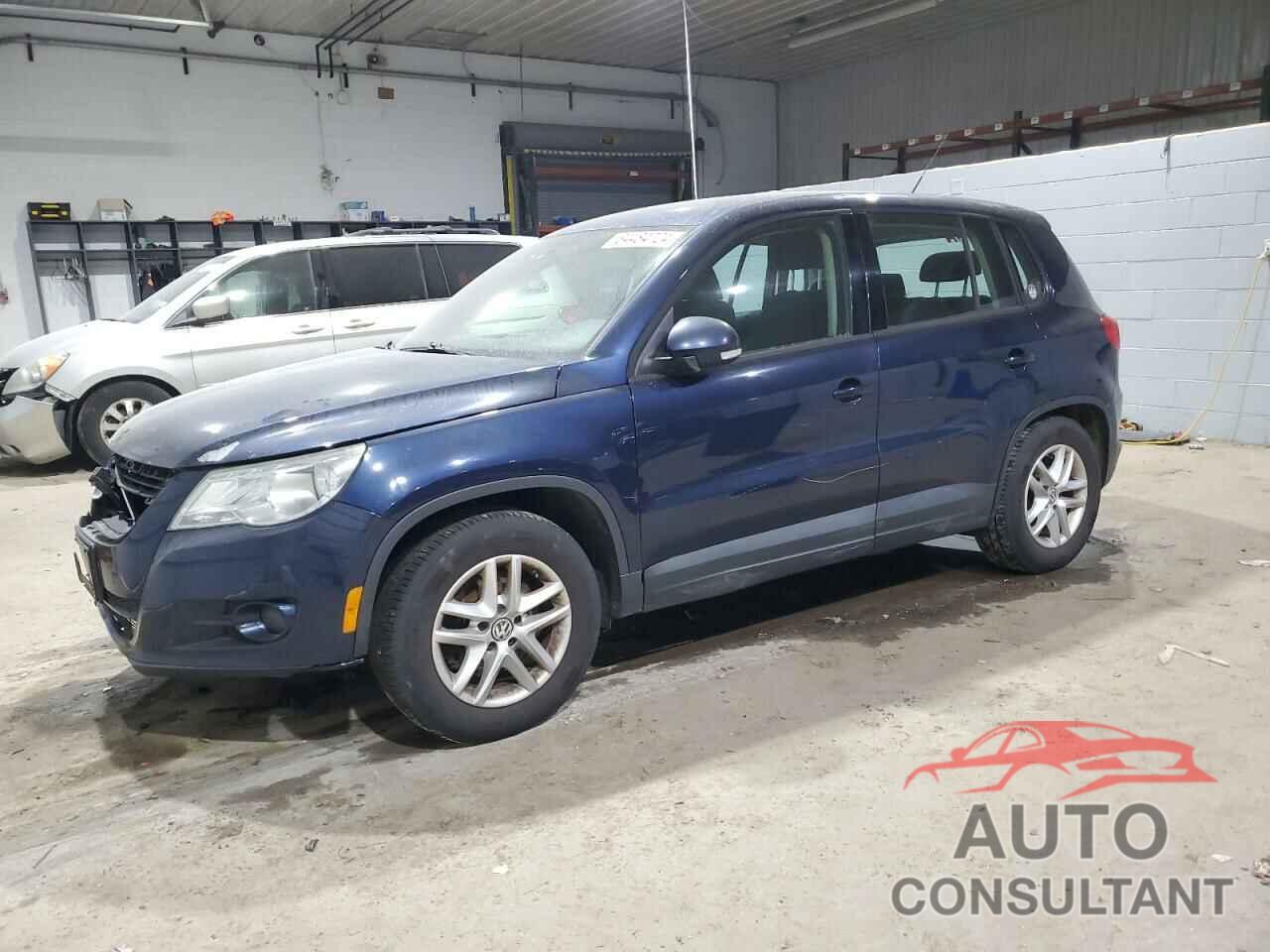 VOLKSWAGEN TIGUAN 2011 - WVGBV7AX3BW532093