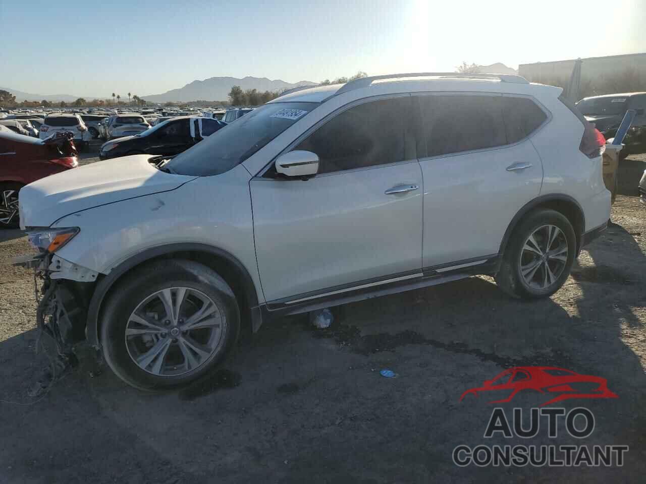 NISSAN ROGUE 2018 - JN8AT2MT1JW452599