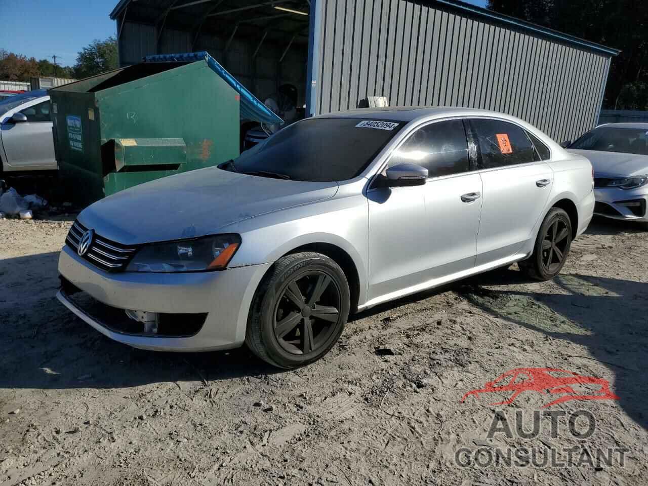 VOLKSWAGEN PASSAT 2013 - 1VWBP7A30DC149208