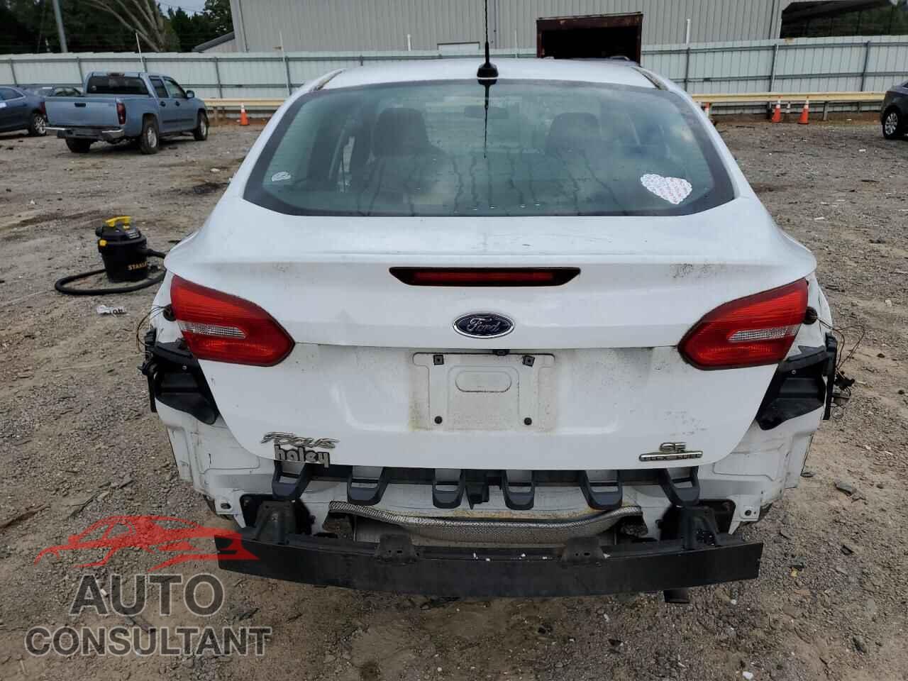 FORD FOCUS 2016 - 1FADP3F28GL377276