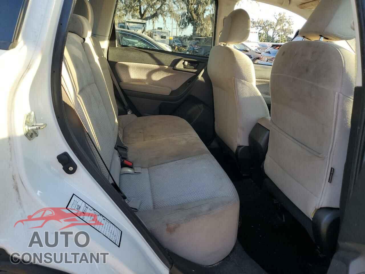 SUBARU FORESTER 2018 - JF2SJAEC7JH540206