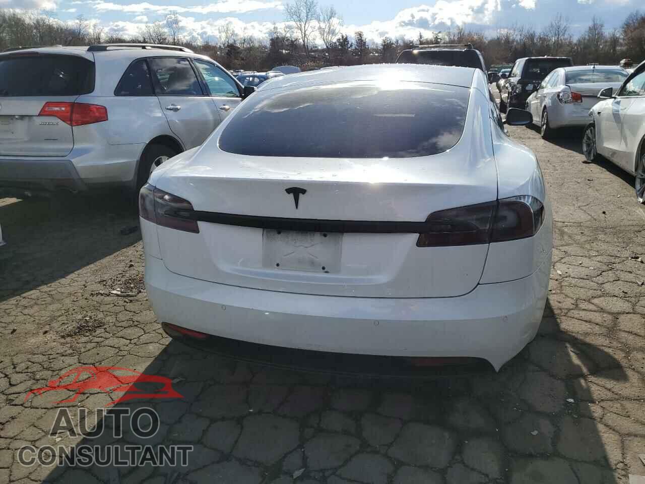 TESLA MODEL S 2017 - 5YJSA1E20HF208723