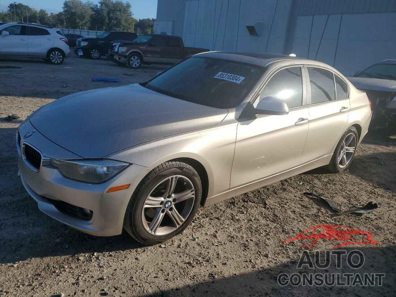 BMW 3 SERIES 2013 - WBA3A5G50DNP26102