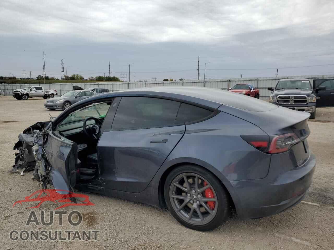 TESLA MODEL 3 2021 - 5YJ3E1EB8MF099883
