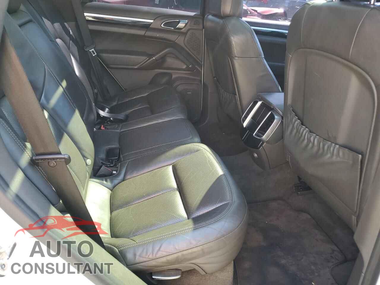 PORSCHE CAYENNE 2016 - WP1AA2A27GLA04065