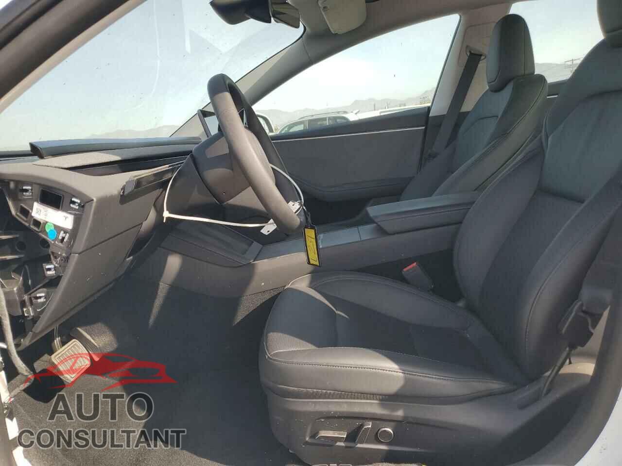 TESLA MODEL 3 2024 - 5YJ3E1EA6RF747851