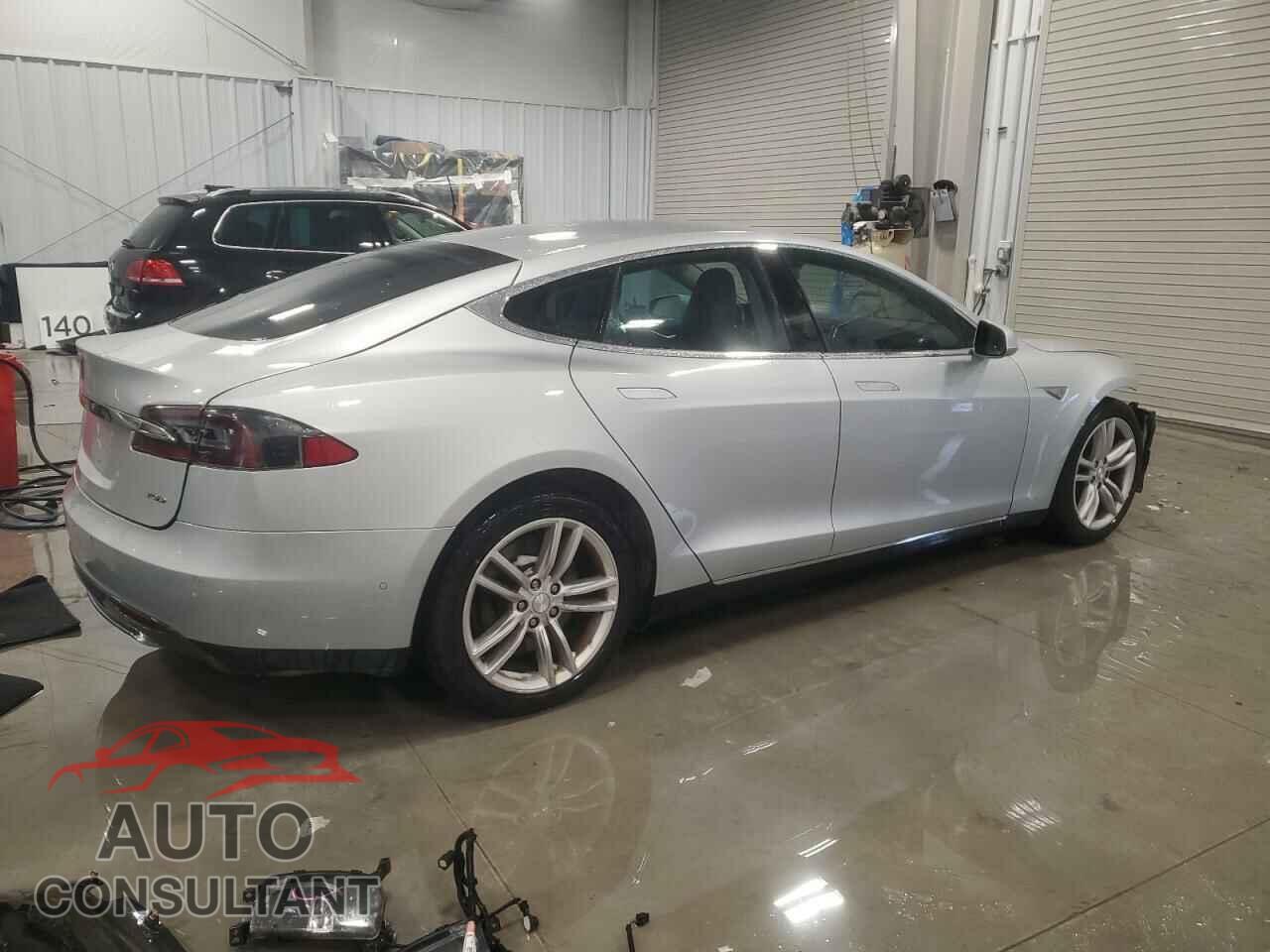 TESLA MODEL S 2015 - 5YJSA1S28FF090616