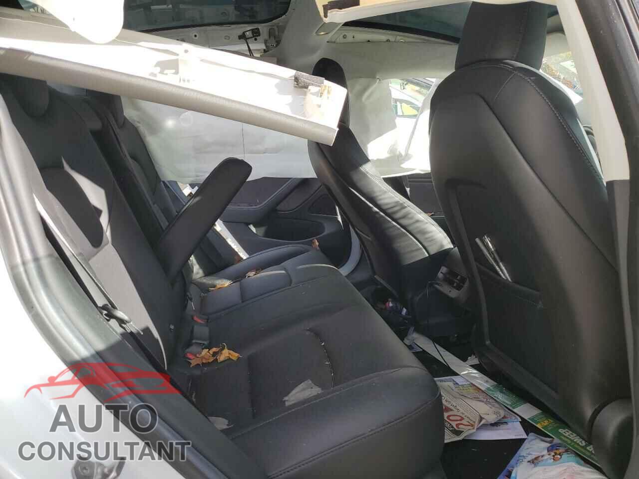 TESLA MODEL 3 2018 - 5YJ3E1EA1JF025336