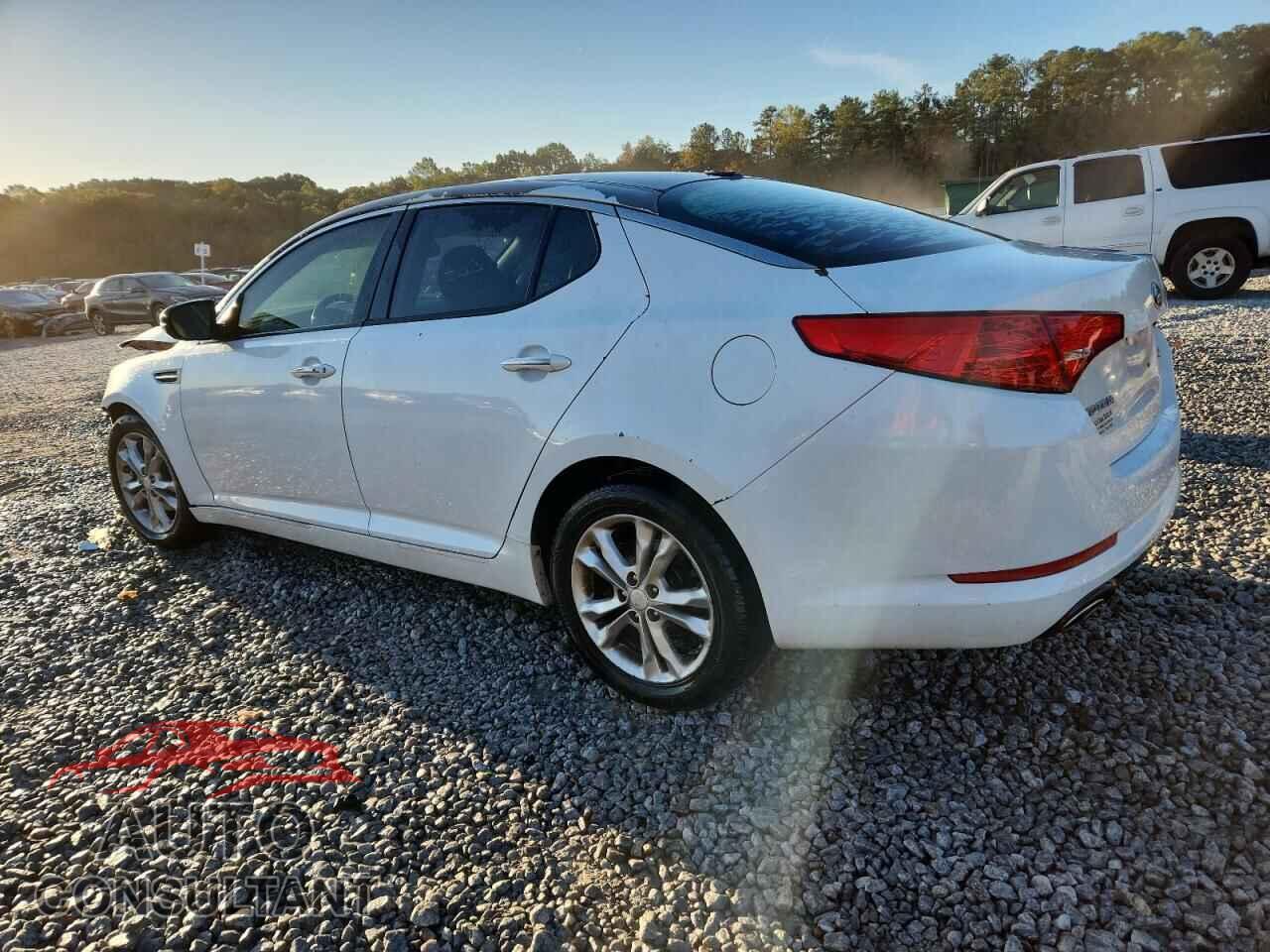 KIA OPTIMA 2013 - 5XXGN4A77DG128372