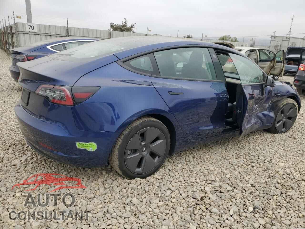 TESLA MODEL 3 2022 - 5YJ3E1EA8NF352208