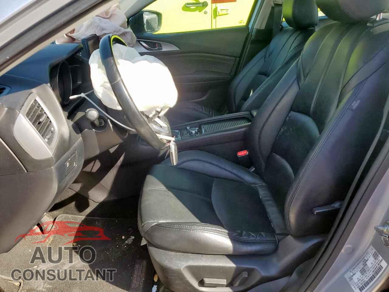 MAZDA 3 2017 - 3MZBN1V79HM106815