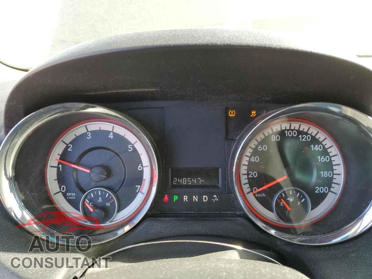 DODGE CARAVAN 2011 - 2D4RN4DG0BR725424