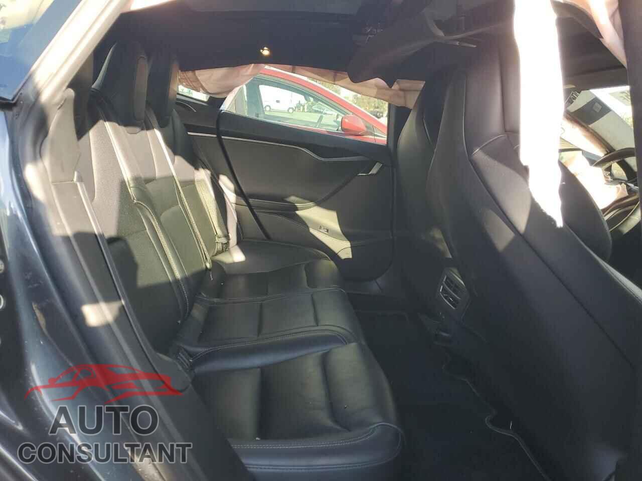 TESLA MODEL S 2018 - 5YJSA1E42JF263696
