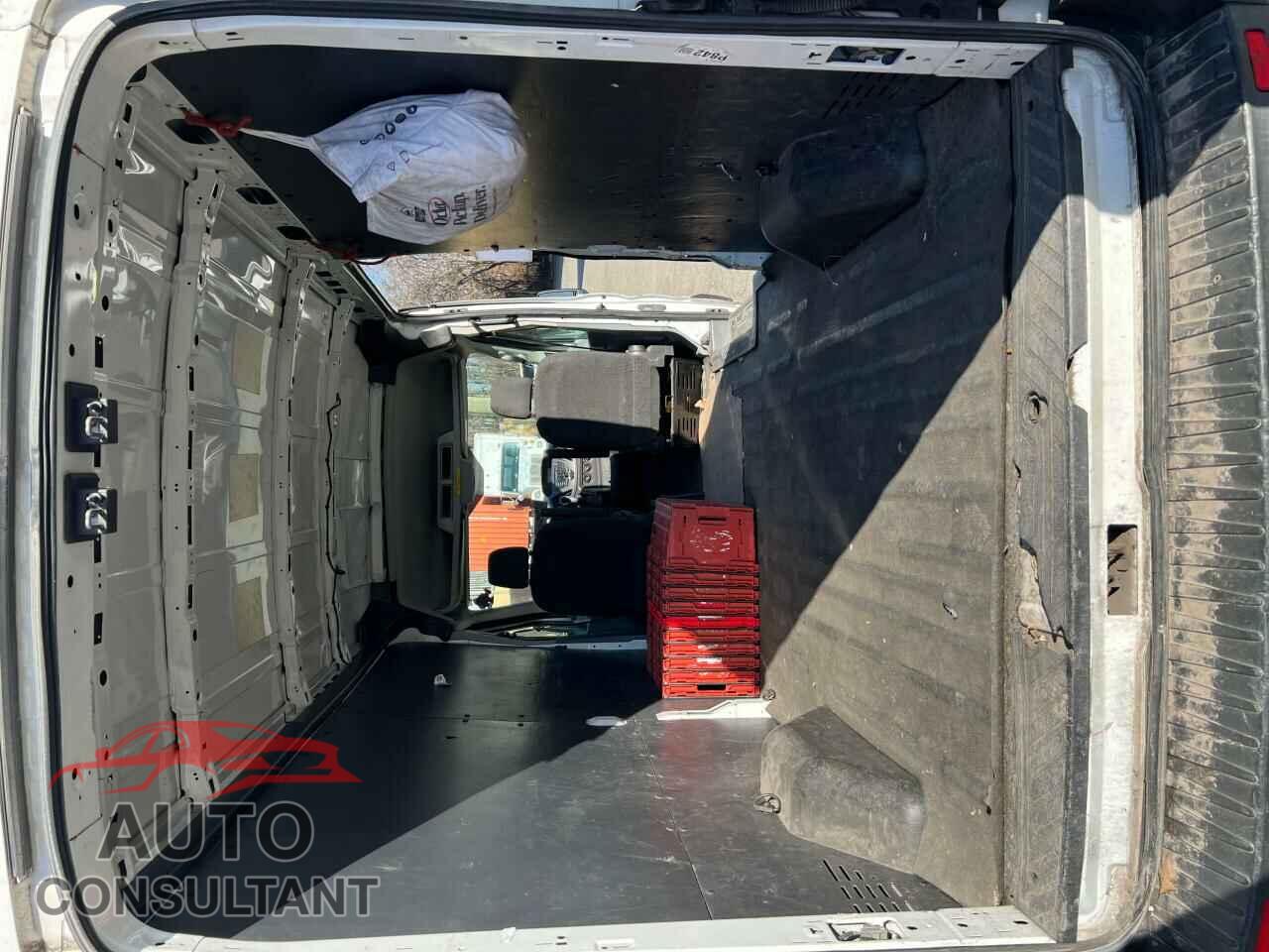 FORD TRANSIT 2015 - 1FTNR2CM1FKA71033