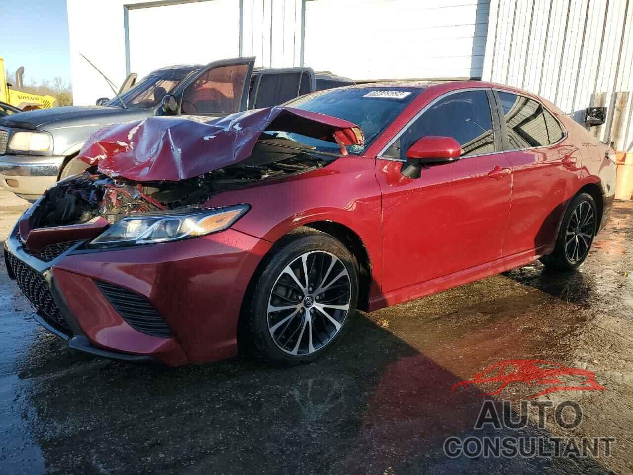 TOYOTA CAMRY 2018 - 4T1B11HK6JU603512