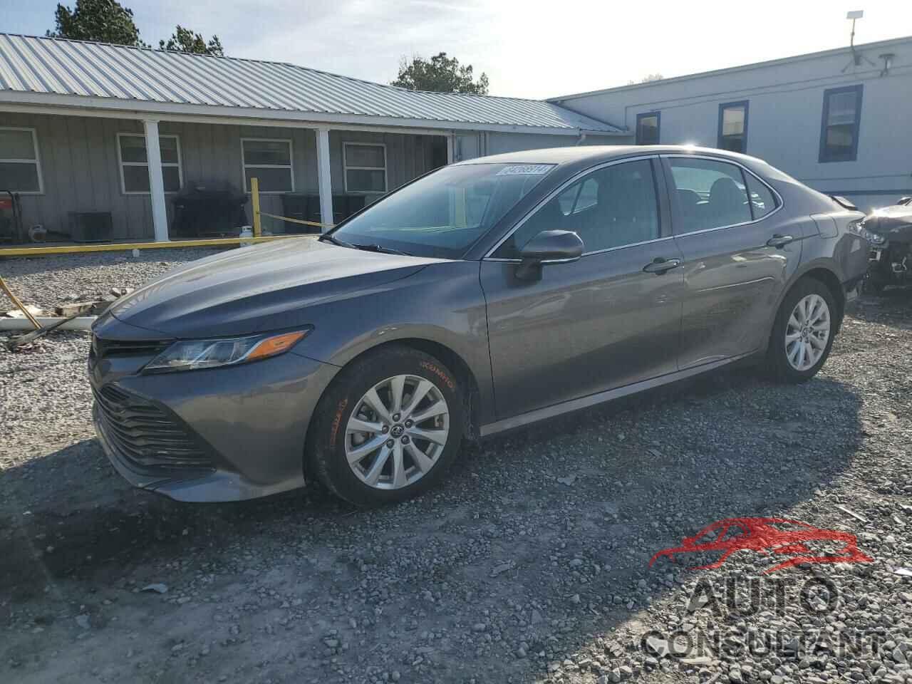 TOYOTA CAMRY 2018 - 4T1B11HK1JU140386