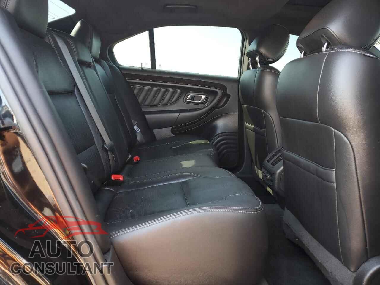 FORD TAURUS 2017 - 1FAHP2J80HG102695