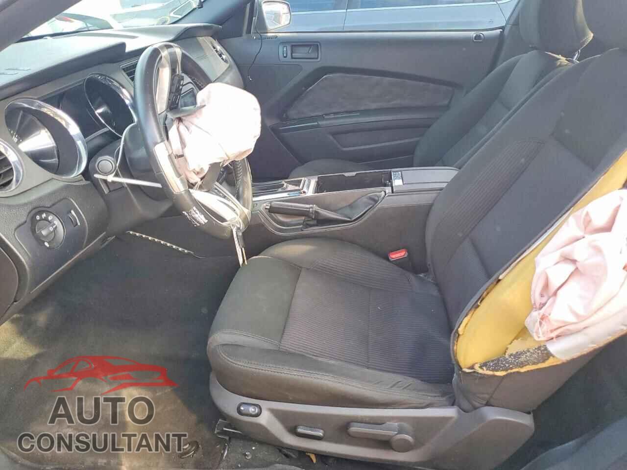 FORD MUSTANG 2014 - 1ZVBP8AM0E5263276