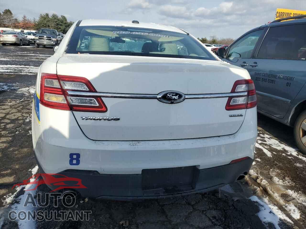 FORD TAURUS 2015 - 1FAHP2D89FG115082