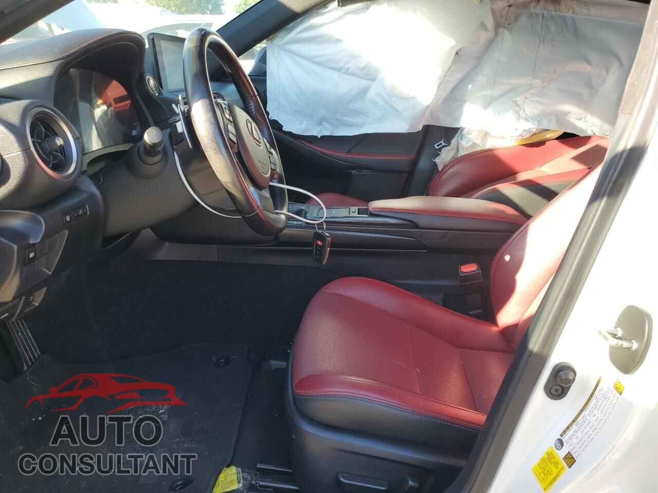 LEXUS IS 2021 - JTHAA1D29M5111687
