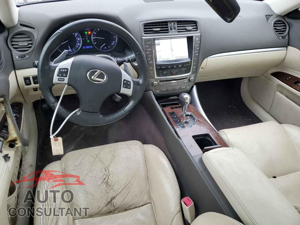 LEXUS IS 2012 - JTHCE5C21C5003018