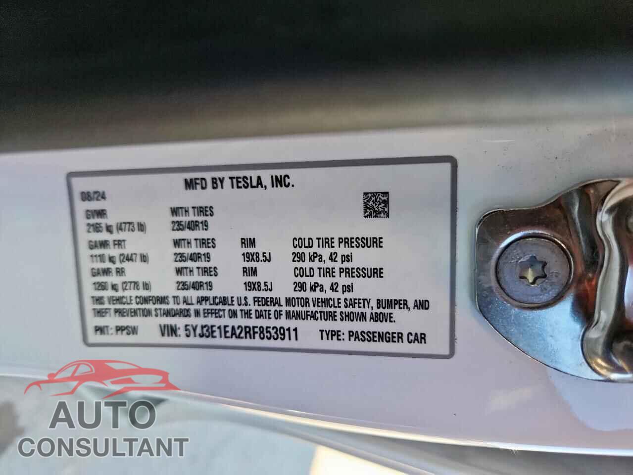 TESLA MODEL 3 2024 - 5YJ3E1EA2RF853911