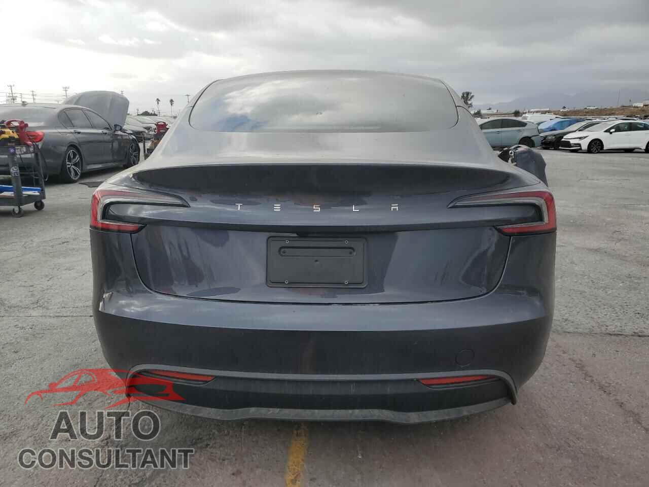 TESLA MODEL 3 2024 - 5YJ3E1EA3RF740971