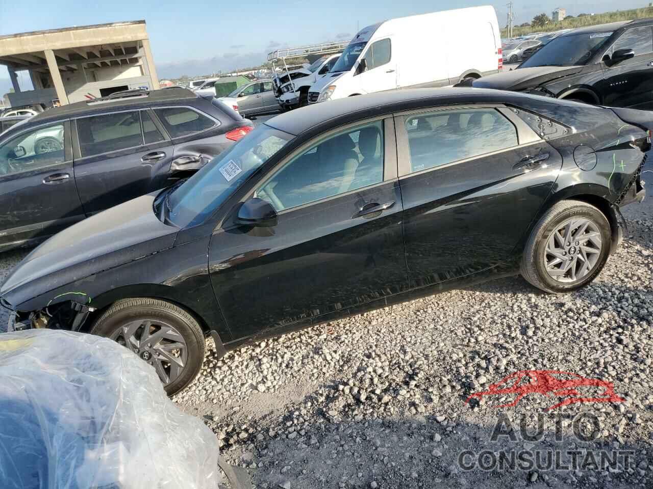 HYUNDAI ELANTRA 2024 - KMHLM4DG9RU665819