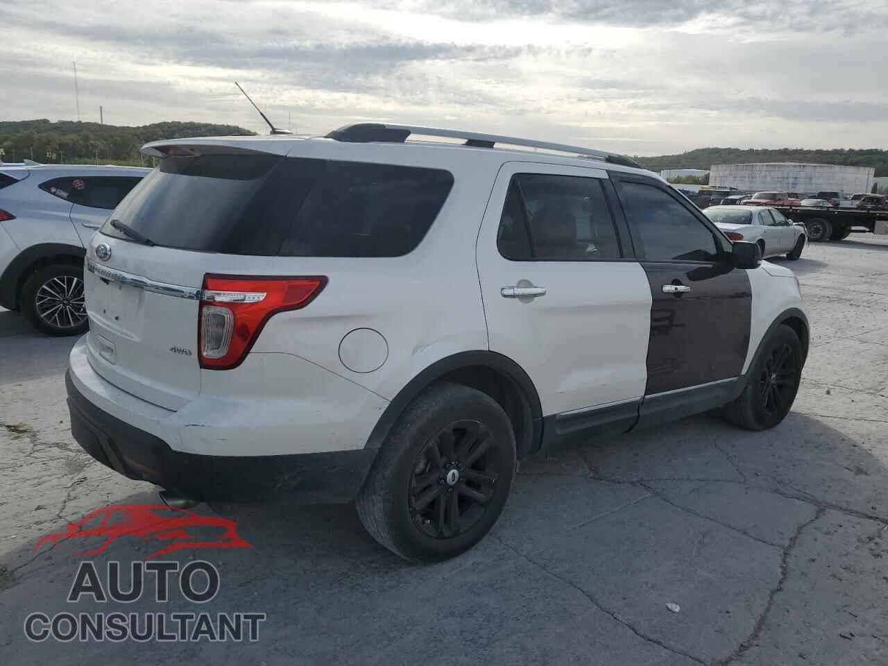FORD EXPLORER 2011 - 1FMHK8F81BGA19977