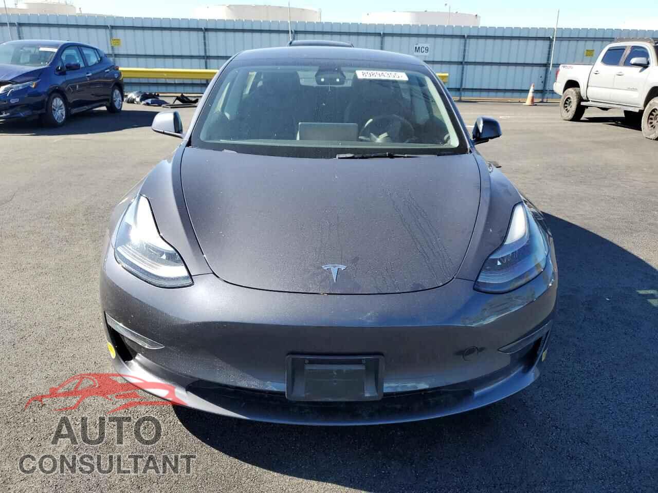 TESLA MODEL 3 2022 - 5YJ3E1EA8NF209615