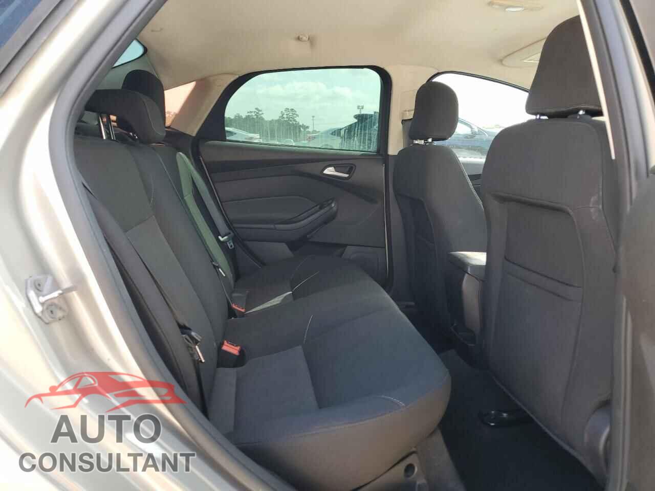 FORD FOCUS 2016 - 1FADP3F22GL312326