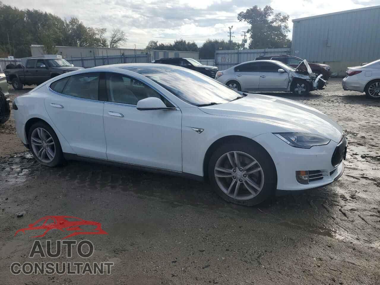TESLA MODEL S 2014 - 5YJSA1H17EFP60864