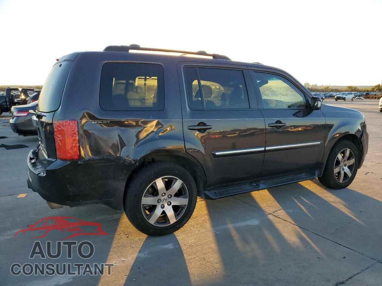 HONDA PILOT 2012 - 5FNYF3H96CB040529