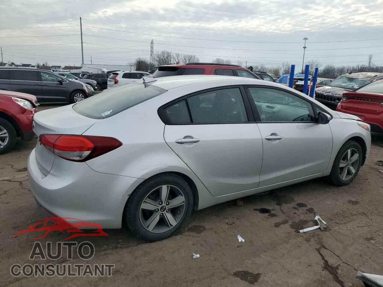 KIA FORTE 2018 - 3KPFL4A79JE200372