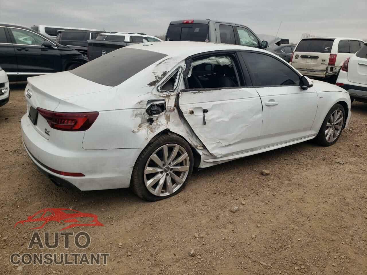 AUDI A4 2018 - WAUDNAF41JN019449