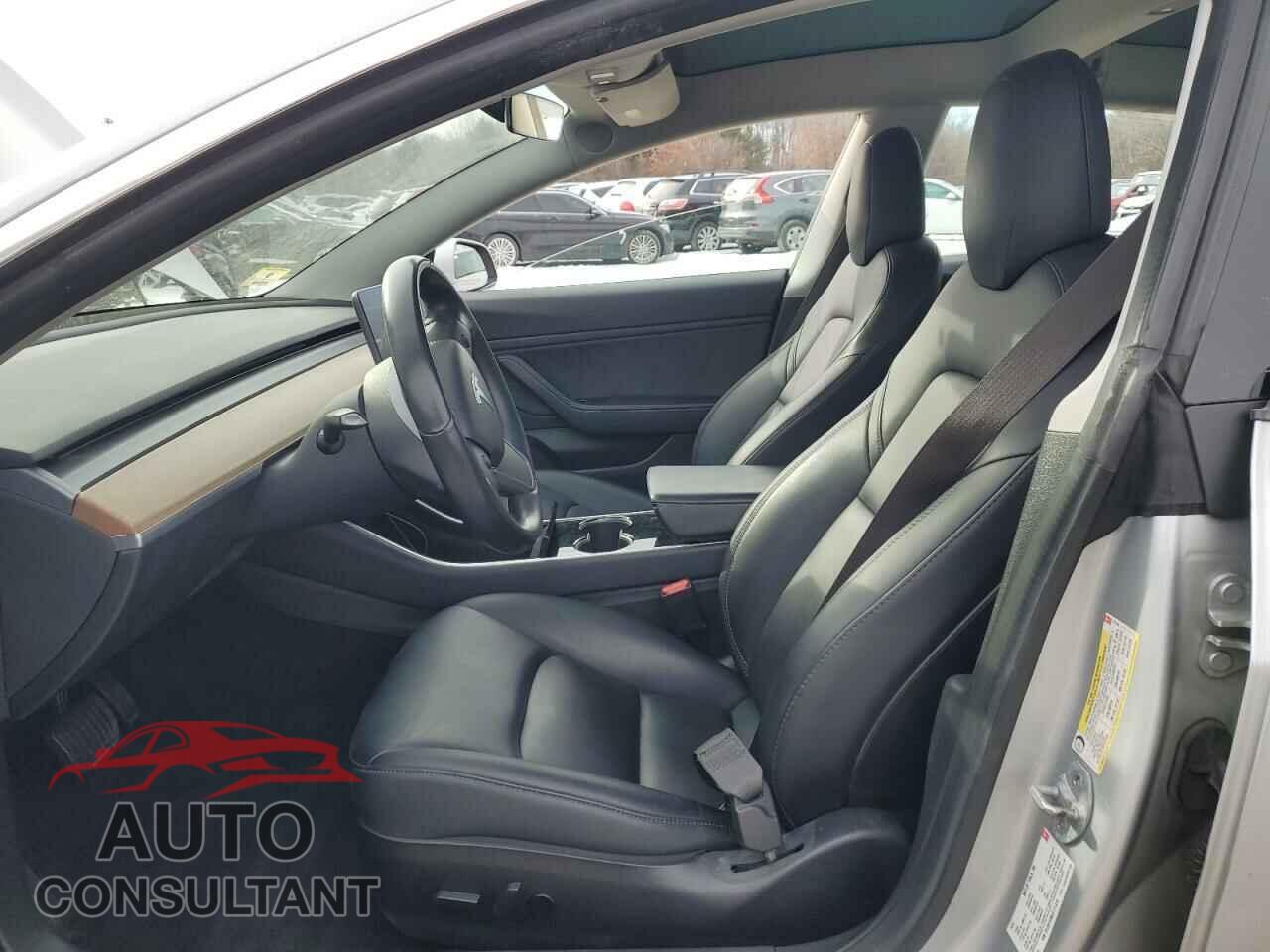TESLA MODEL 3 2018 - 5YJ3E1EB0JF121418
