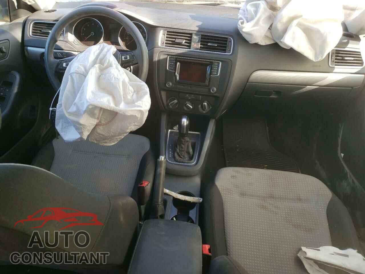 VOLKSWAGEN JETTA 2017 - 3VW2B7AJ1HM389451