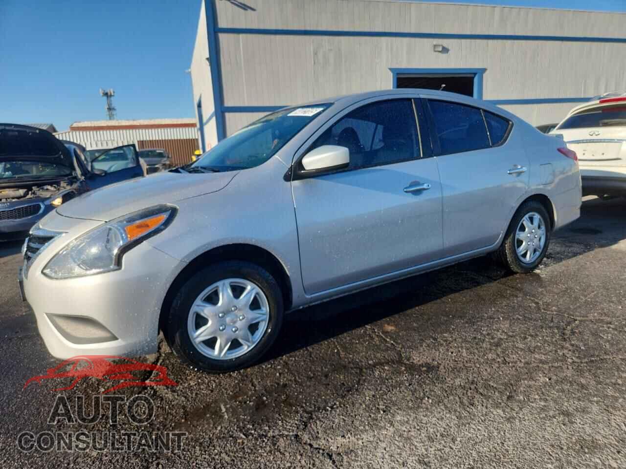 NISSAN VERSA 2019 - 3N1CN7AP3KL843900
