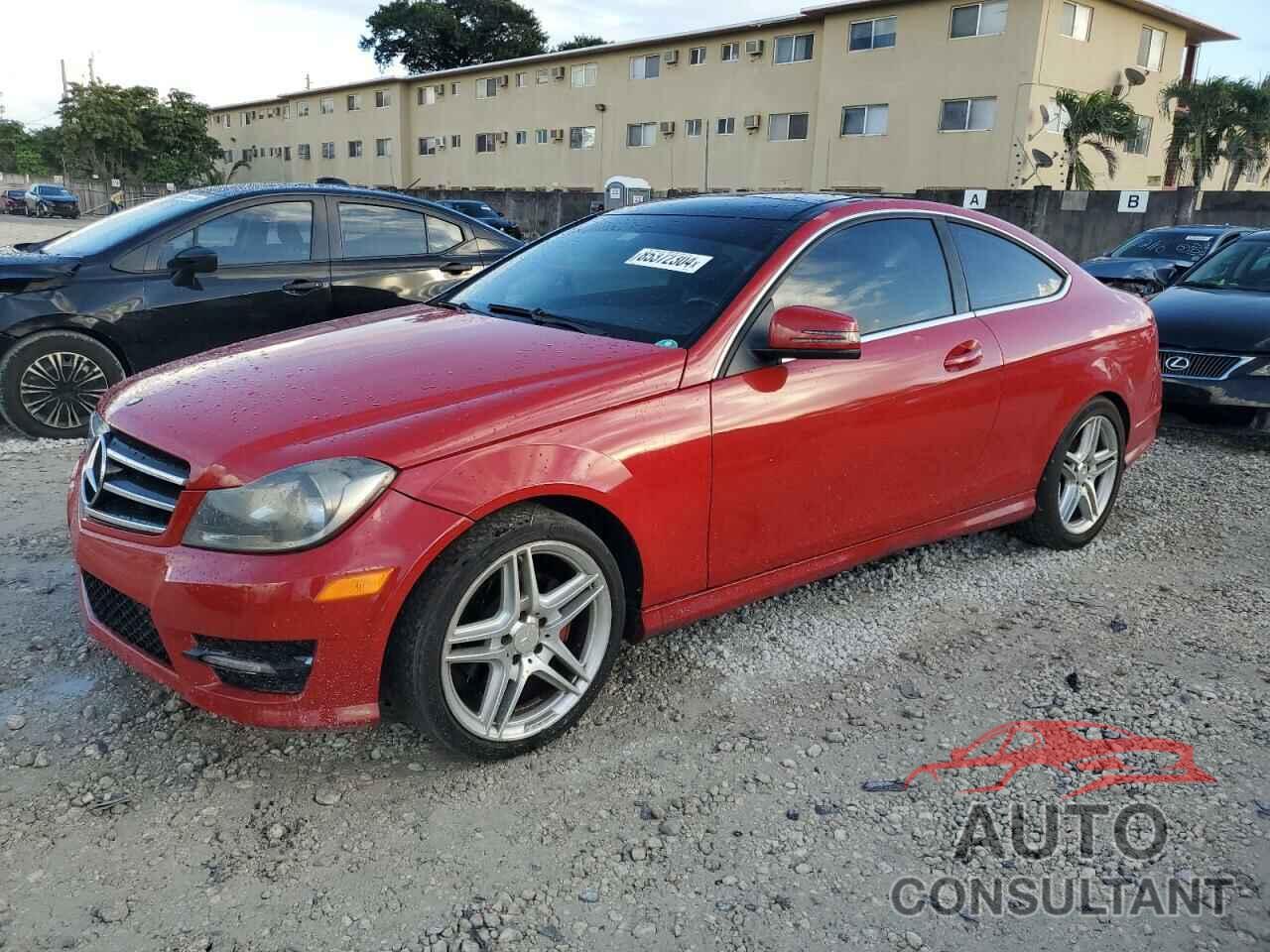 MERCEDES-BENZ C-CLASS 2013 - WDDGJ4HB2DG044108