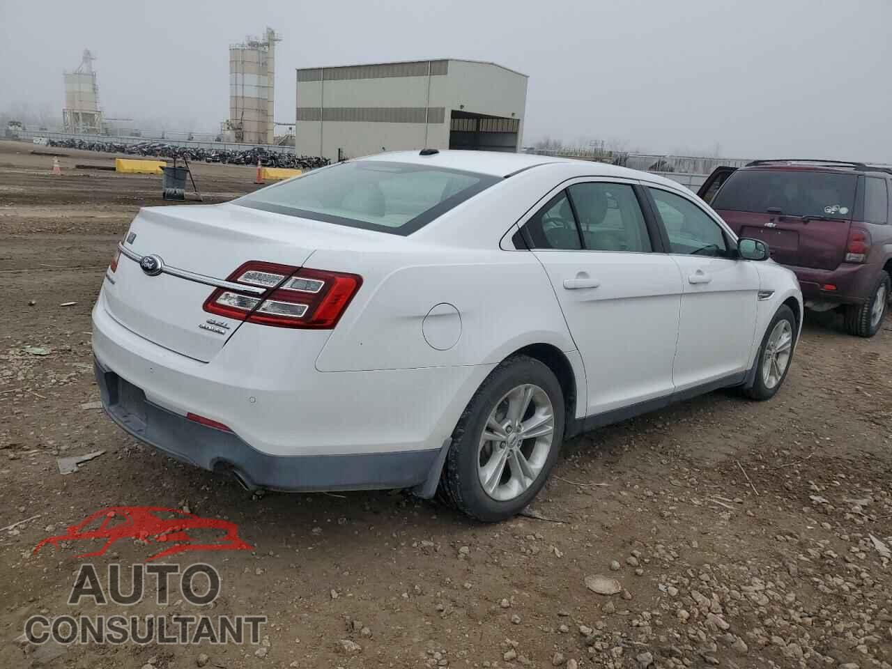 FORD TAURUS 2013 - 1FAHP2E82DG122757