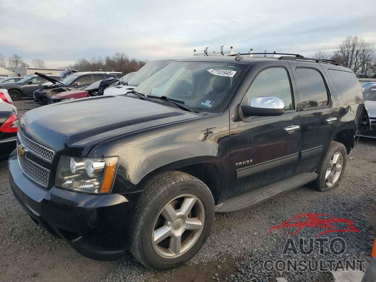 CHEVROLET TAHOE 2011 - 1GNSKBE04BR352639