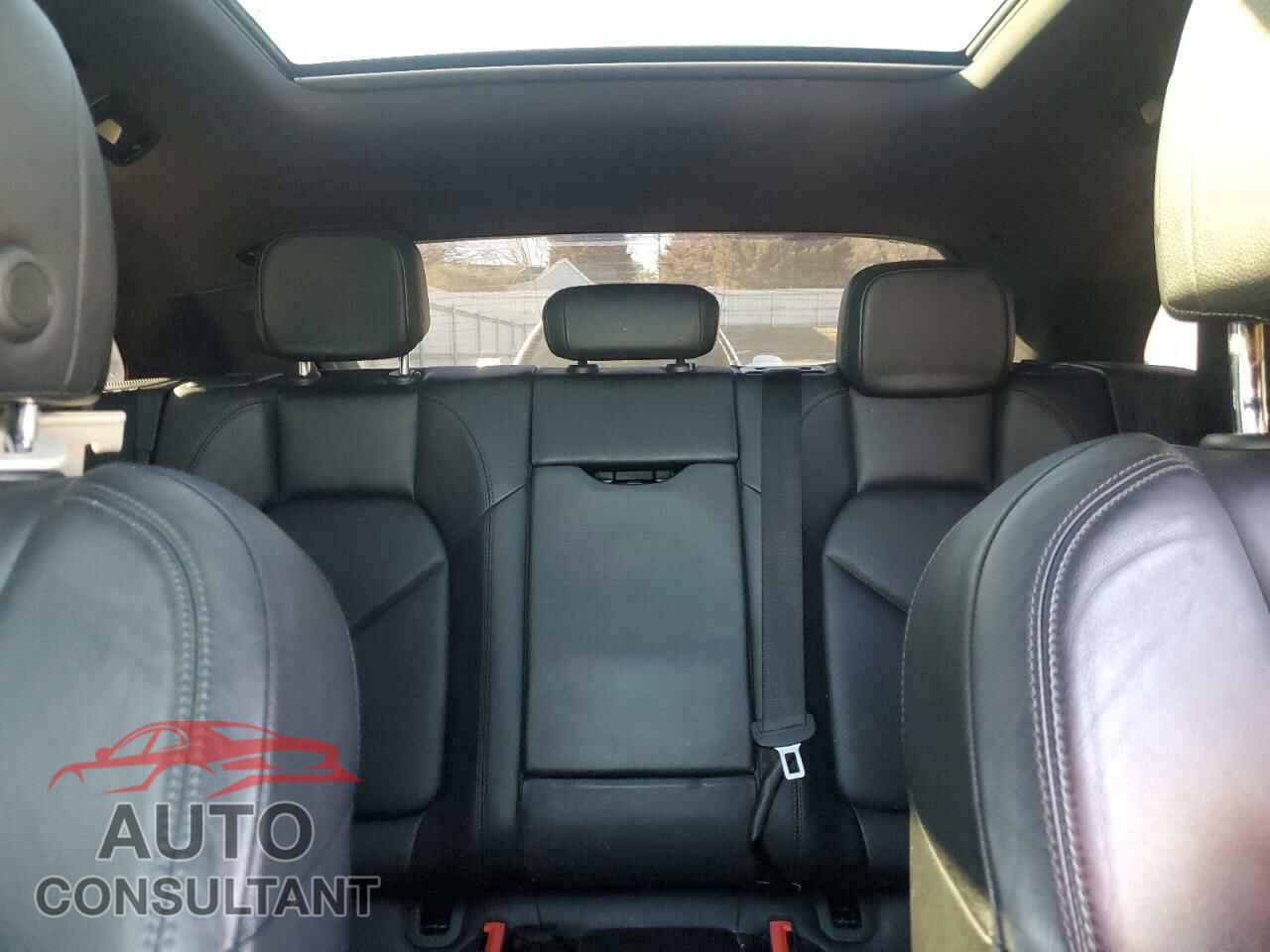 PORSCHE MACAN 2017 - WP1AA2A51HLB01838