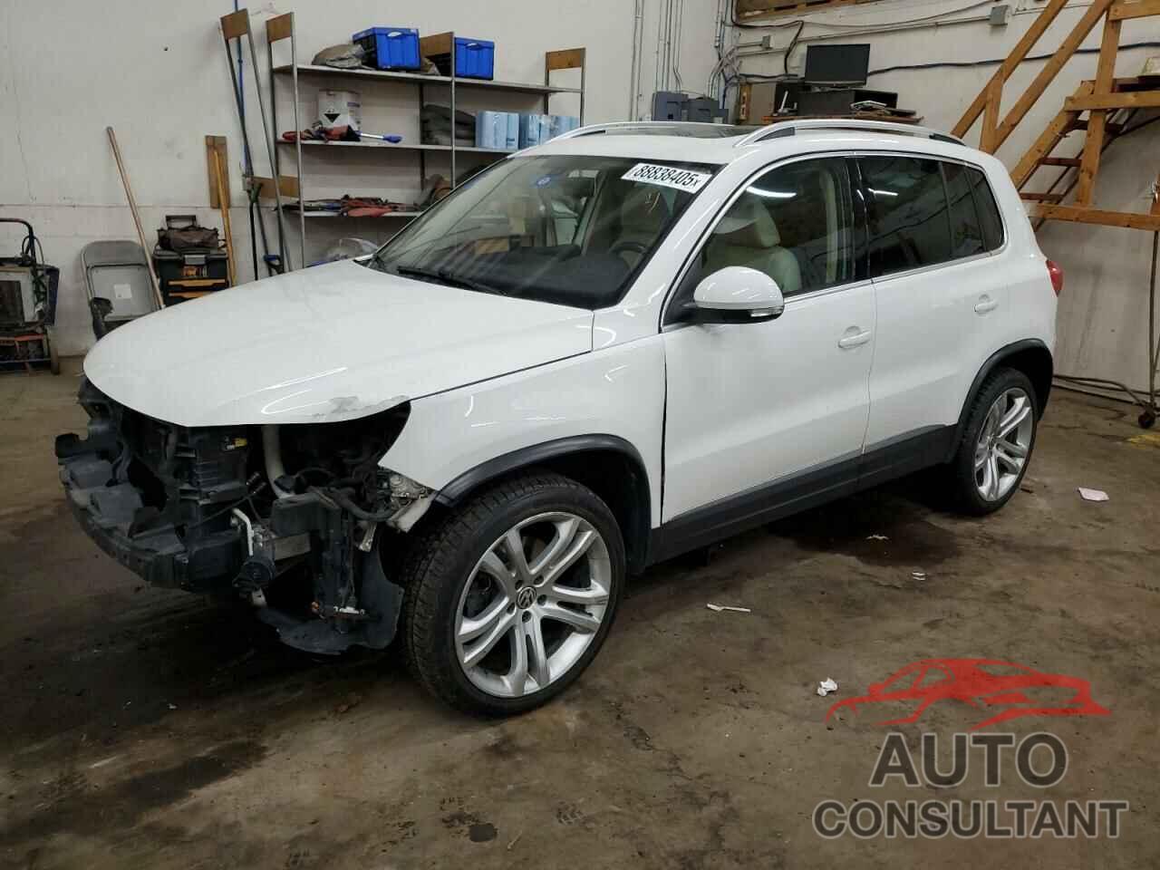 VOLKSWAGEN TIGUAN 2013 - WVGBV3AX2DW564013