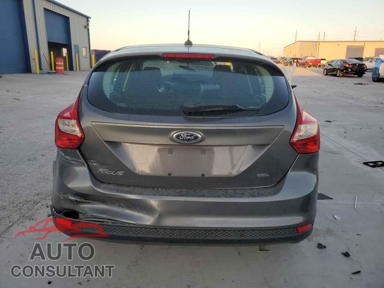 FORD FOCUS 2012 - 1FAHP3M21CL210448