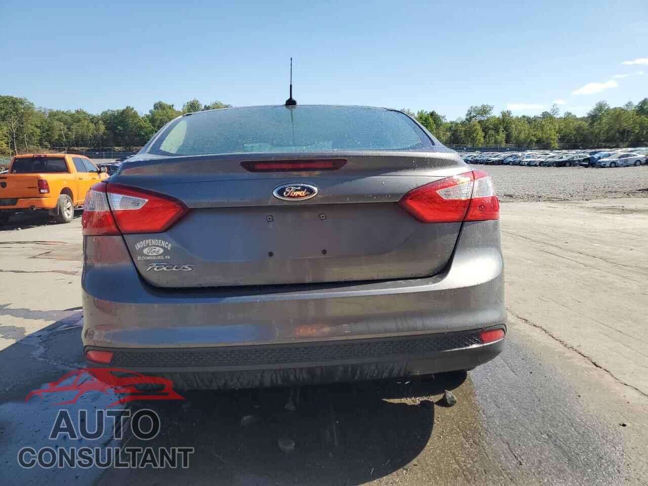 FORD FOCUS 2014 - 1FADP3E29EL262409